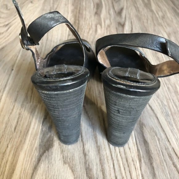 Banana republic leather singleback sandals 4” heel - Picture 4 of 8